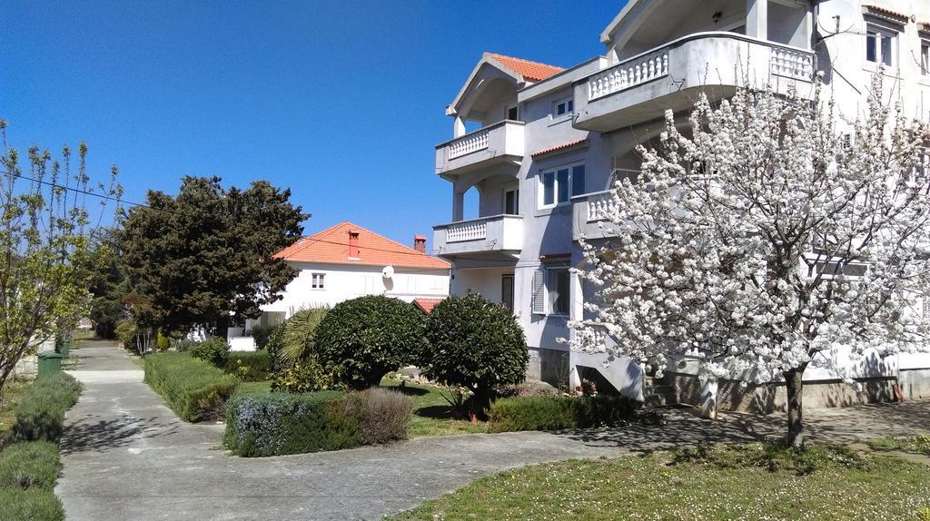 Apartments Lena Sutomiscica Exterior foto